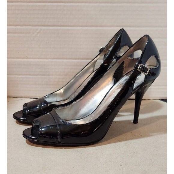 GUESS WGVENUS BLACK PATENT LEATHER OPEN TOE CUT OUT PUMPS HEELS SZ 6.5M STILETTO - Picture 1 of 9